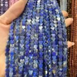 Natural Lapis Lazuli ( Heart-shaped)