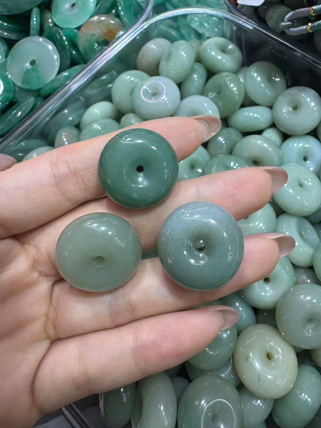 微信图片_20260620205907_1997_42 Green Aventurine Pendant - 图片 1